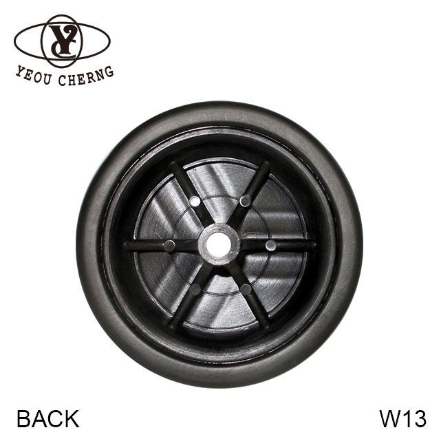 W13 輪子